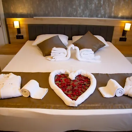 Bloomtalya Hotel *
