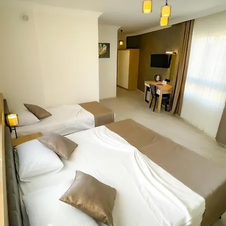 Hotel Bloomtalya *