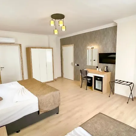 Hotel Bloomtalya *